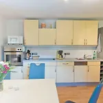 In With One-bedroom 1 *